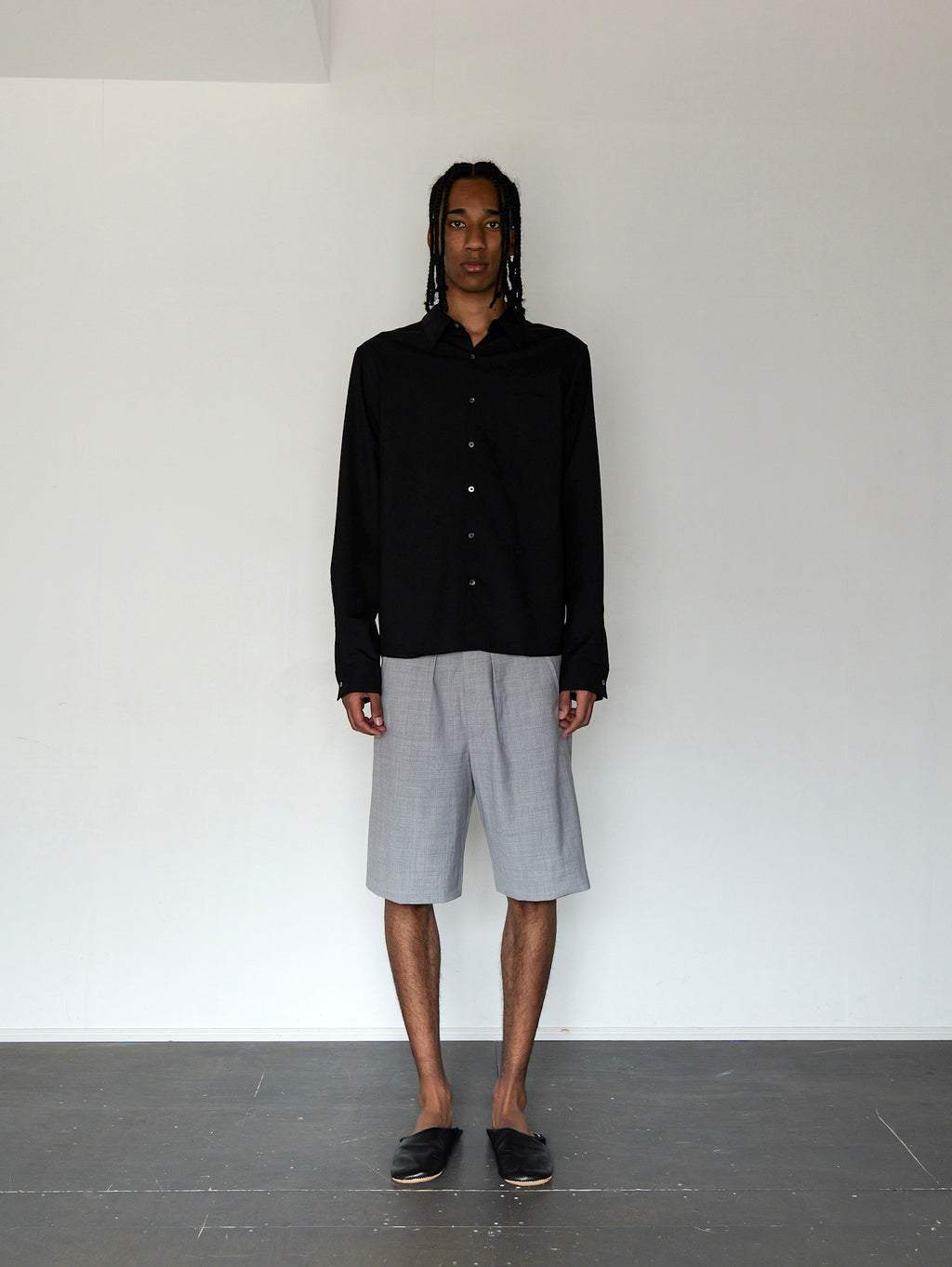 WOOL SILK GABARDINE SHORTS