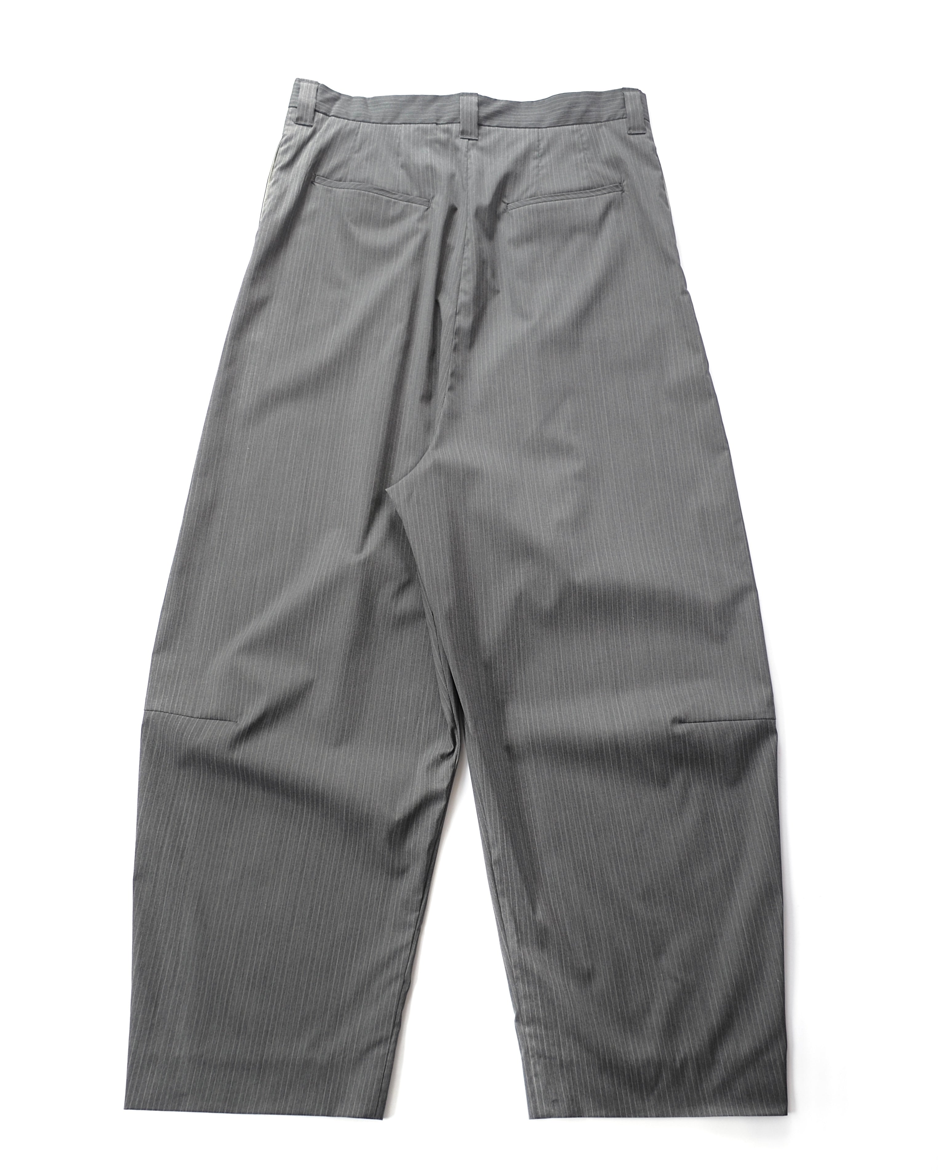 WOOL TWO-TUCK SLACKS