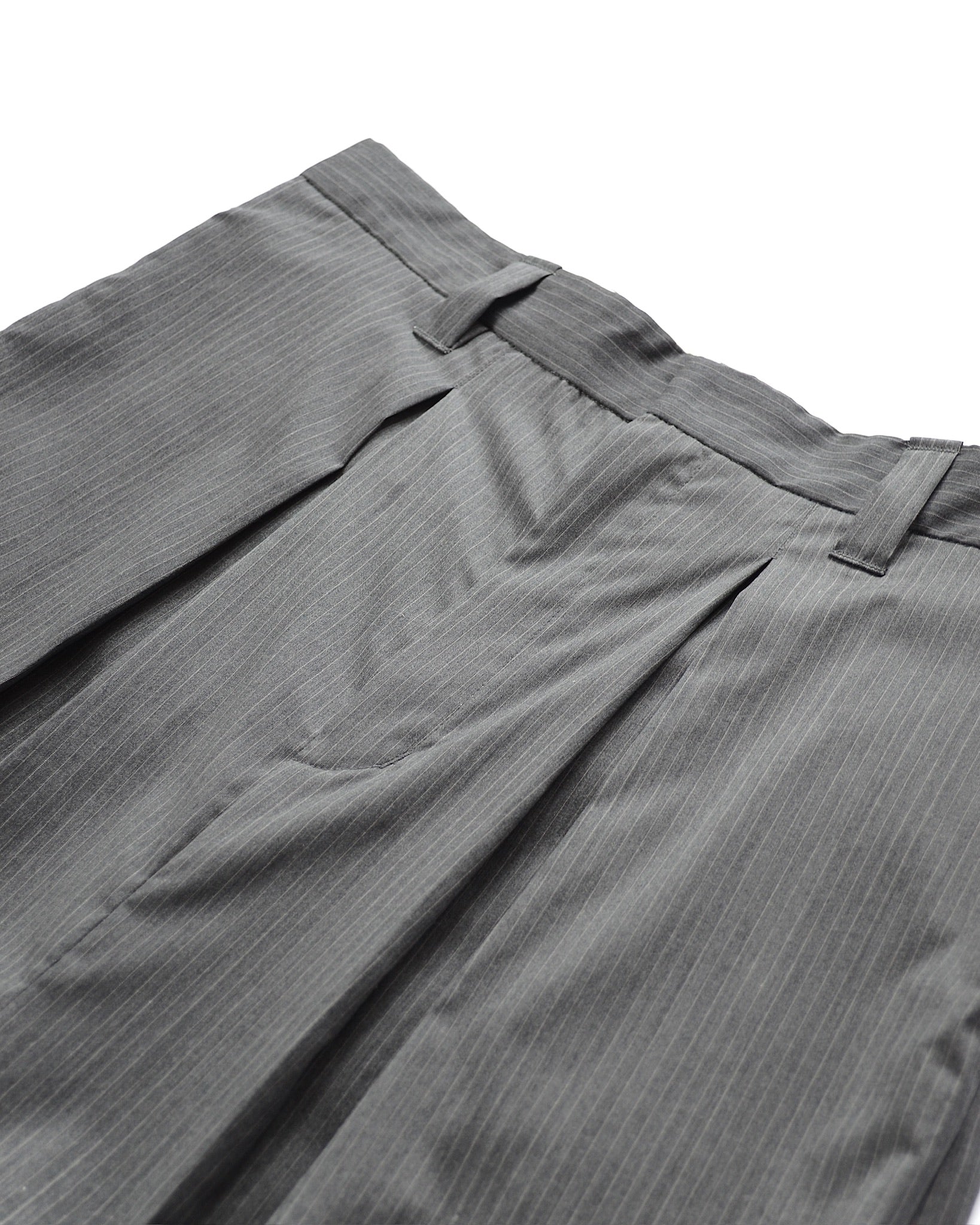 WOOL TWO-TUCK SLACKS