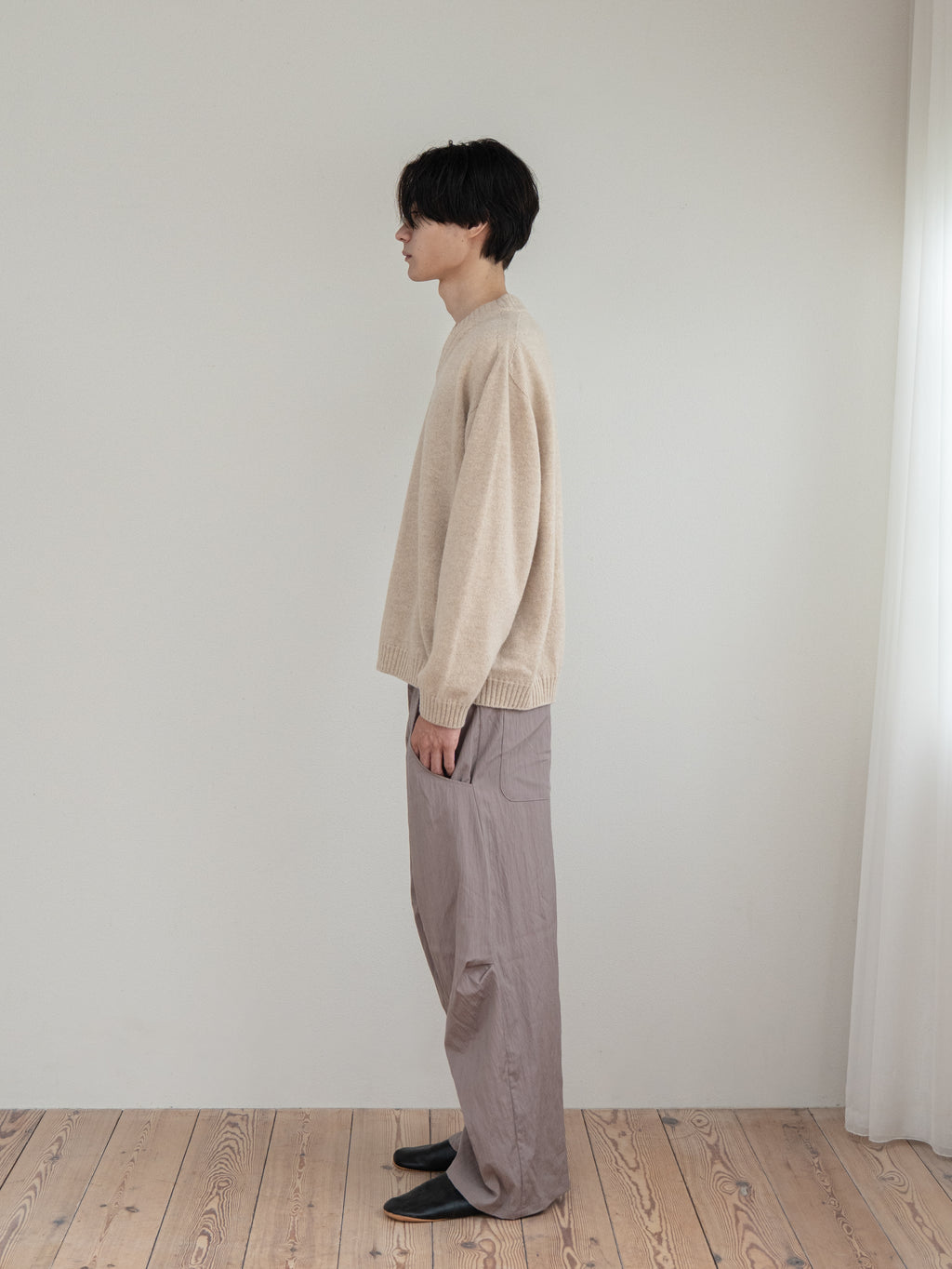 SOFT WOOL V-NECK KNIT