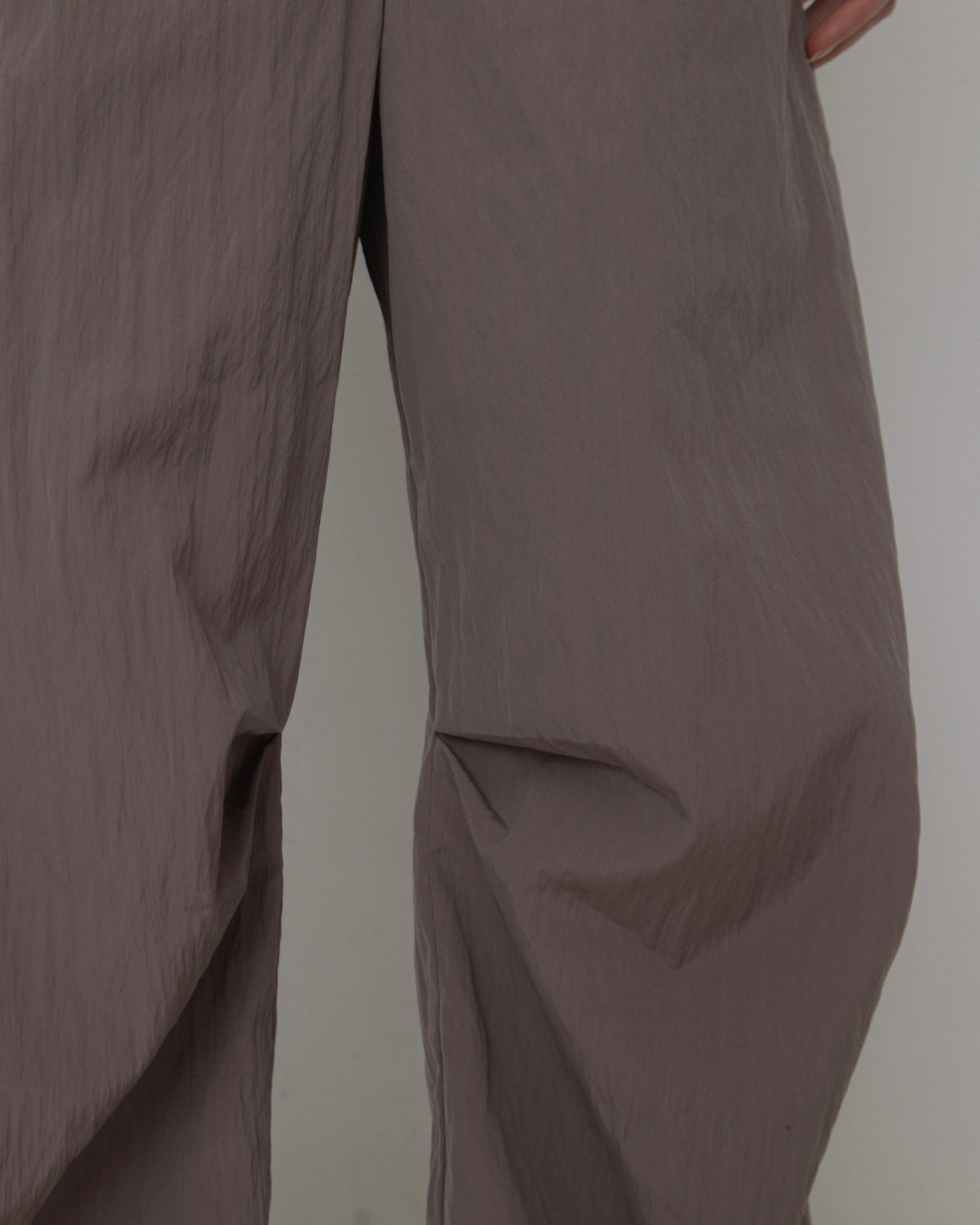 WOOL NILON TUCK PANTS