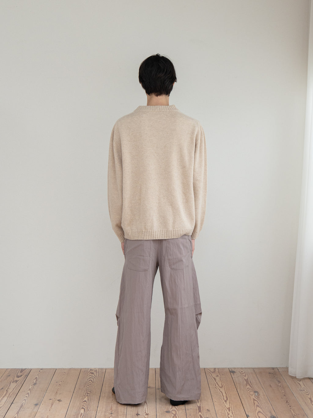 SOFT WOOL V-NECK KNIT