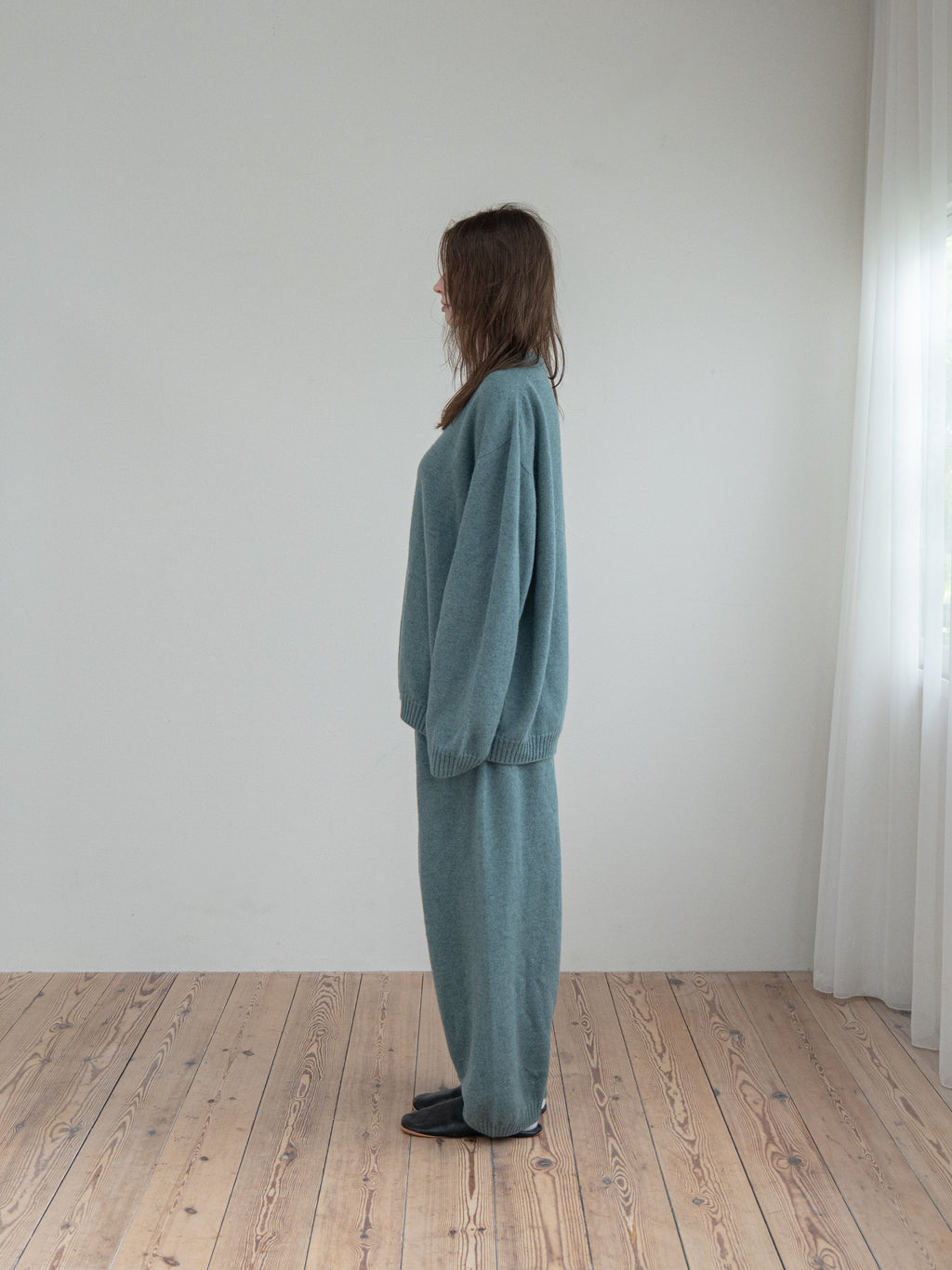 SOFT WOOL KNIT TROUSERS