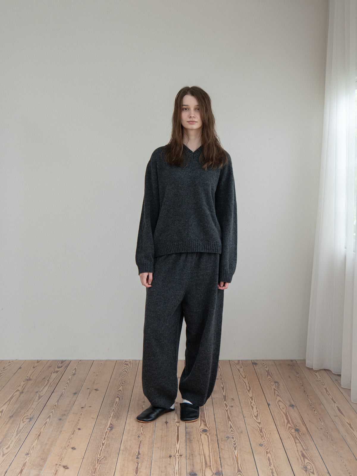 SOFT WOOL KNIT TROUSERS