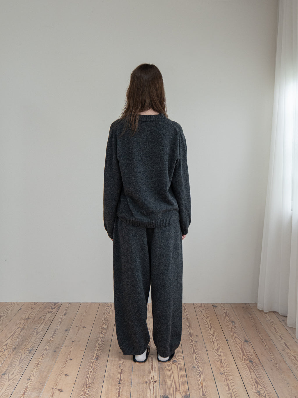 SOFT WOOL KNIT TROUSERS